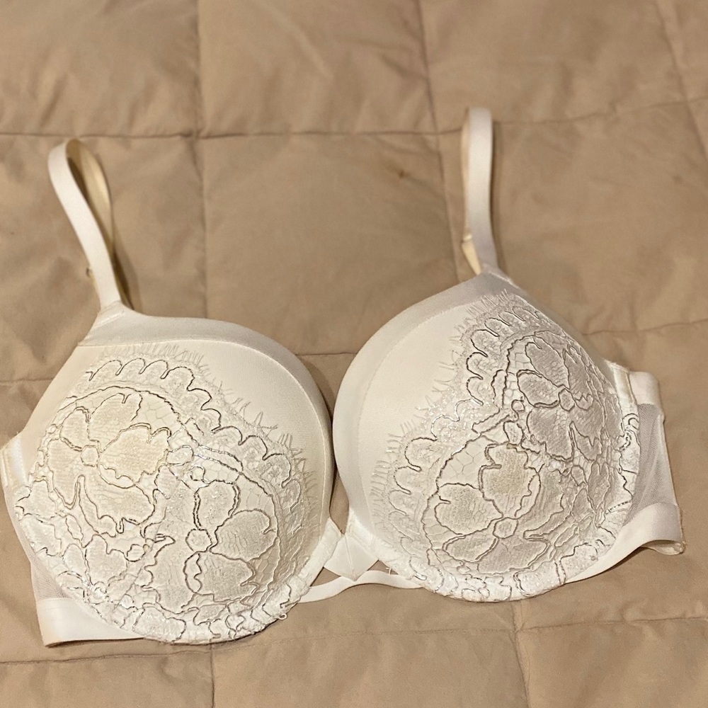 Victoria’s Secret Very Sexy push up 32DDD
